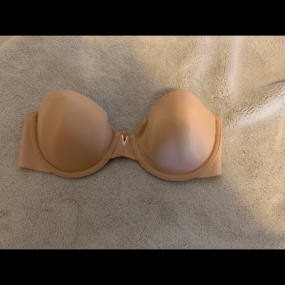 Victoria’s Secret sexy illusions strapless bra